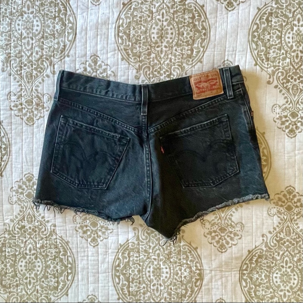 NEW Levi Cut Off Mom Shorts W29